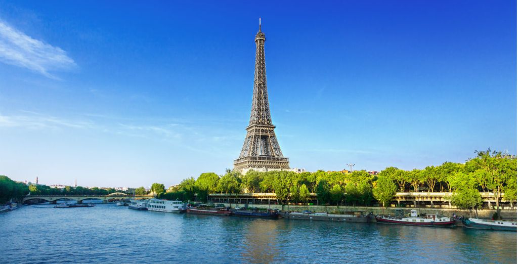 VIP Paris Yacht Hotel