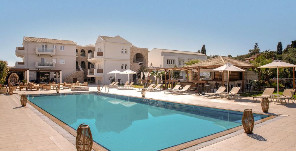 Ekati Mare Boutique Hotel 4*