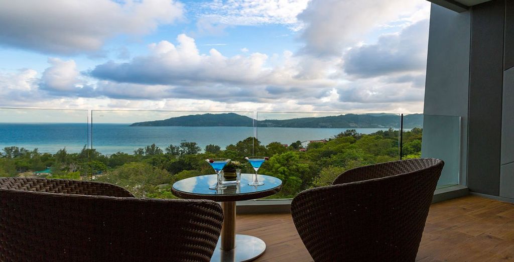 Crest Resort & Pool Villas 5*