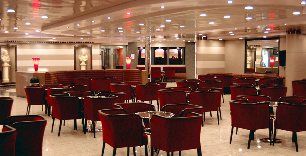 Baja Romántica 4* en barco con su coche