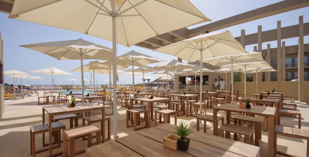 Hotel Oasis Salinas Sea 5*