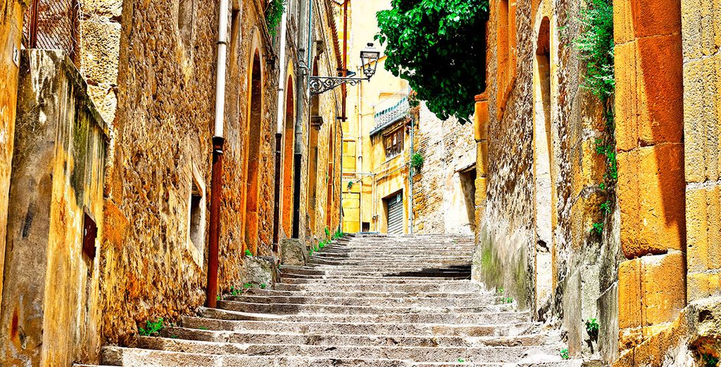 Paisajes de Sicilia con estancia en playa