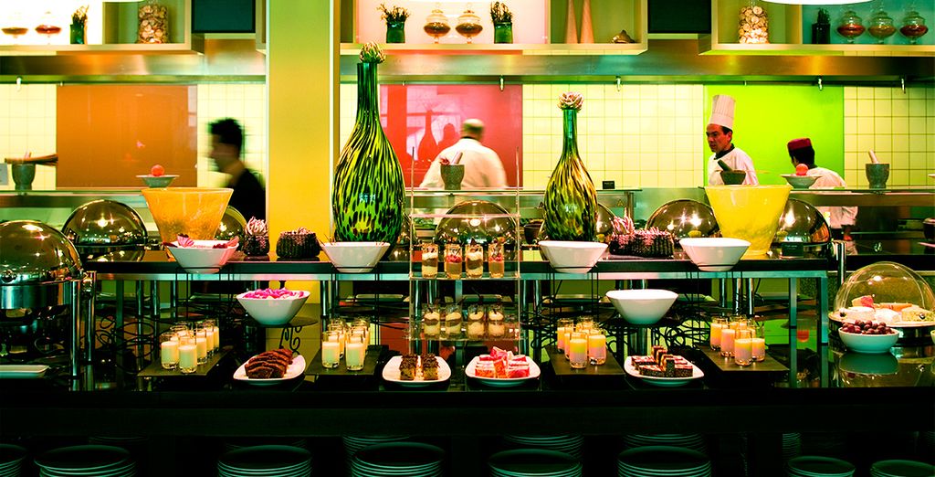 Mövenpick Hotel Amsterdam City Centre 4*
