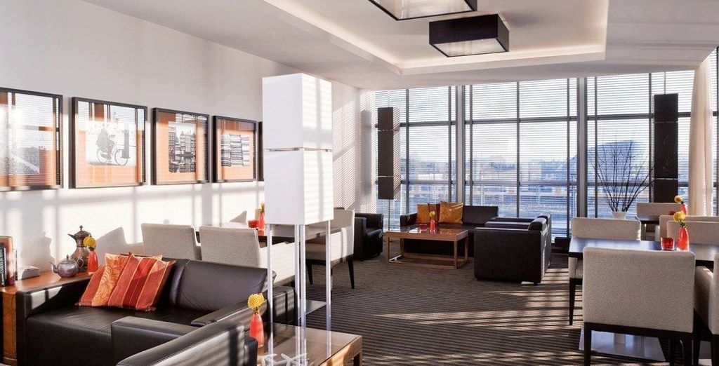 Mövenpick Hotel Amsterdam City Centre 4*