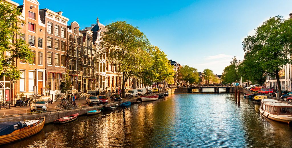 Mövenpick Hotel Amsterdam City Centre 4*