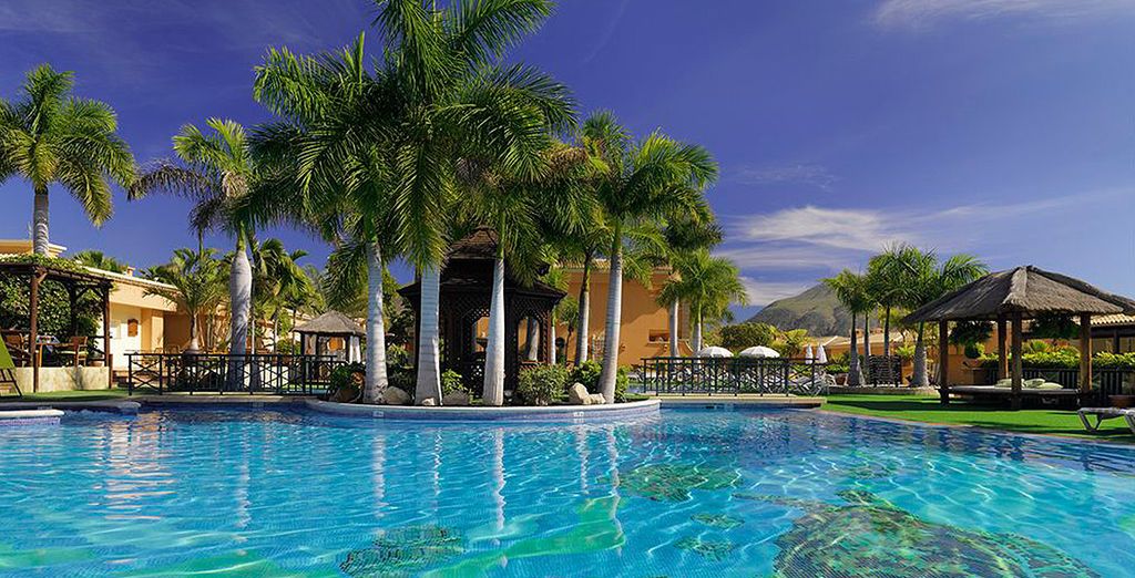 Green Garden Resort & Suites 4*