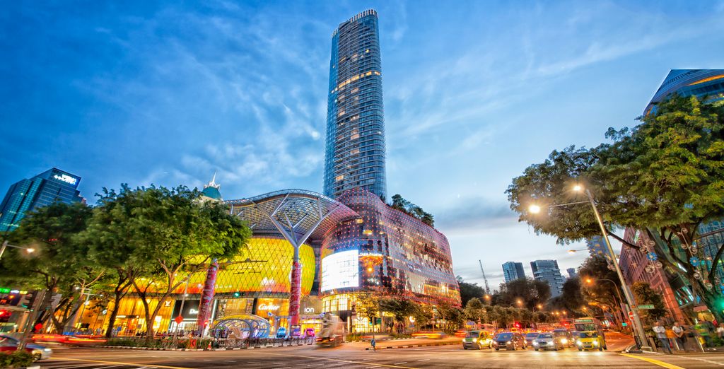  Jambuluwuk Oceano Seminyak 5* con posible preextensión en Singapur