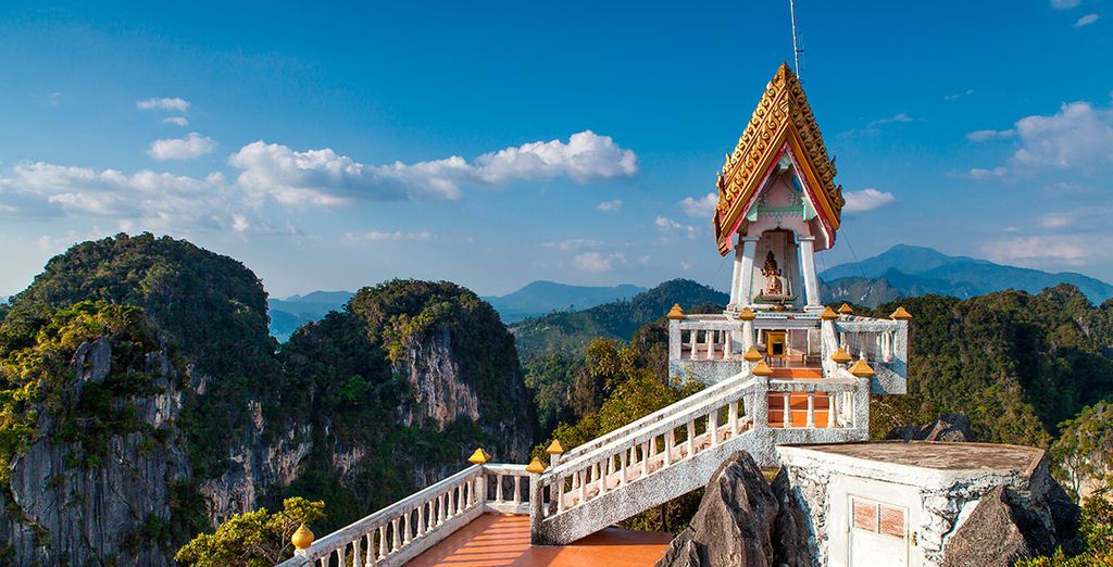 Kalima 5*, Holiday Inn Phi Phi Island 4* y Pakasai Resort 4*