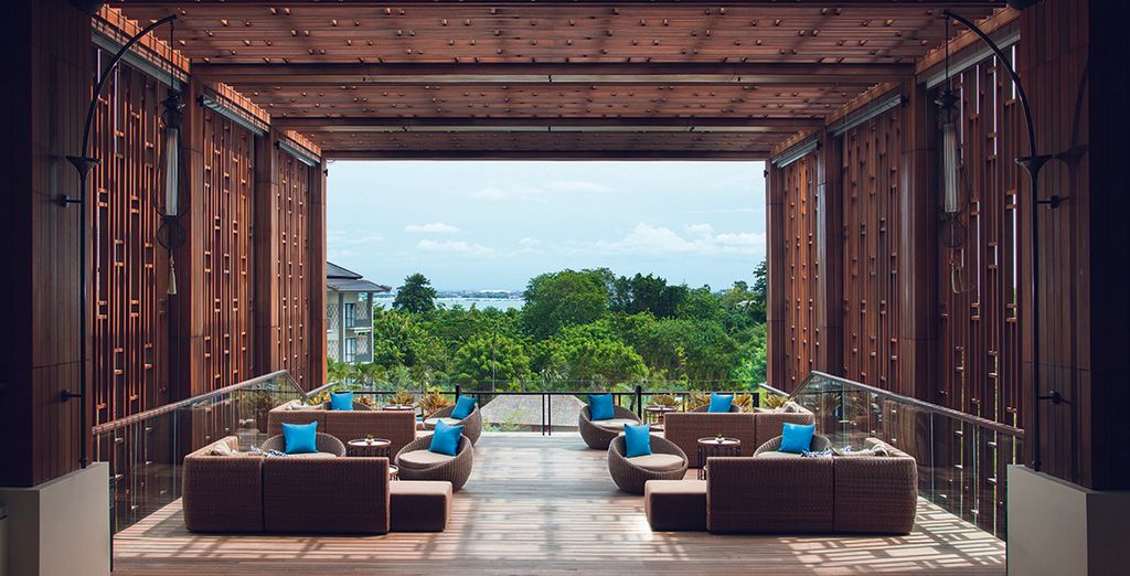 Alaya Resort Ubud 5* y Mövenpick Resort & Spa Jimbaran 5*