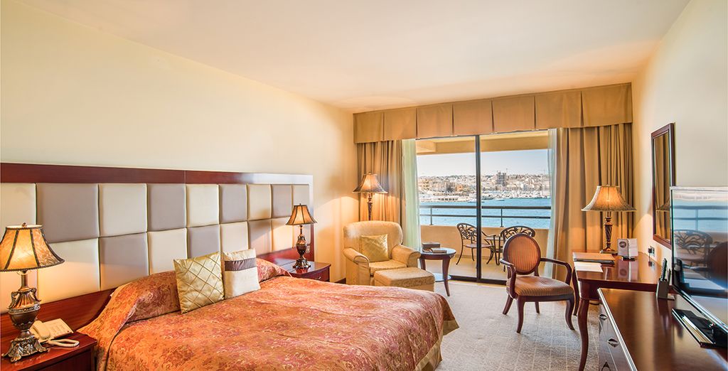 Hôtel de charme avec chambre double tout confort, terrasse privée et vue sur la mer