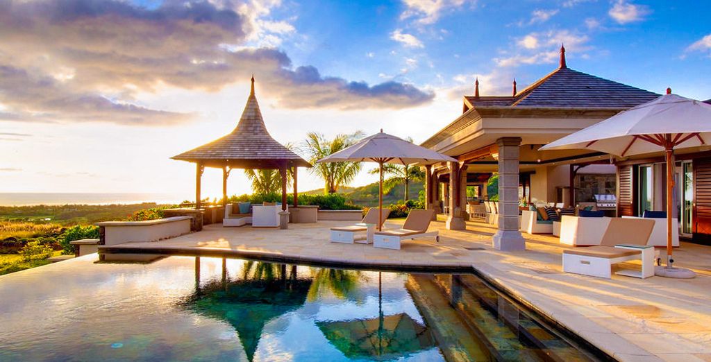 Heritage The Villas à Bel Ombre, pavillon et piscine privée au coucher du soleil