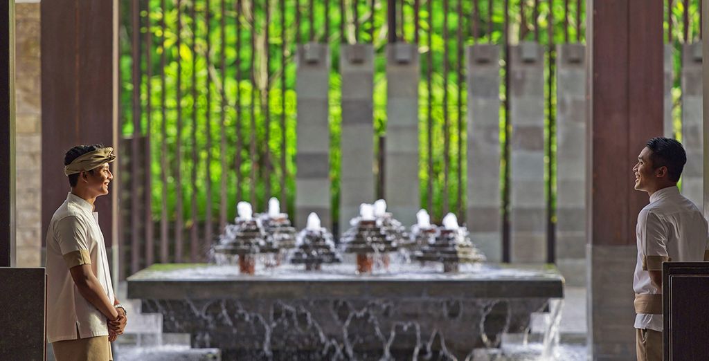 Combiné 5* Royal Tulip Visesa & Fairmont Sanur Beach avec Emirates