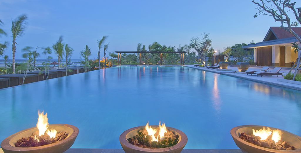 Combiné 5* Royal Tulip Visesa & Fairmont Sanur Beach avec Emirates