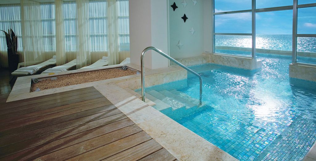 ME Cancun 5*