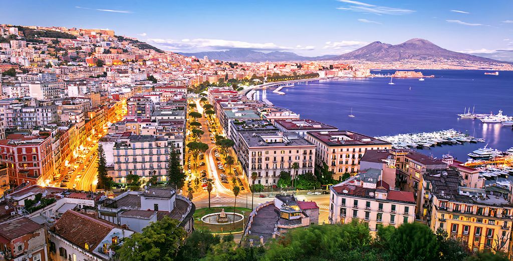 Circuito di 3 o 5 notti in hotel 4* a Napoli
