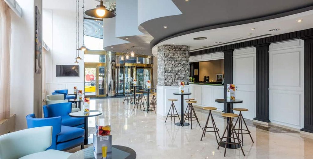 Tryp Barcelona Apolo Hotel 4*