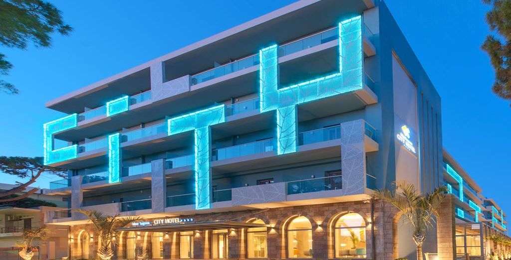 Blue Lagoon City Hotel 4*