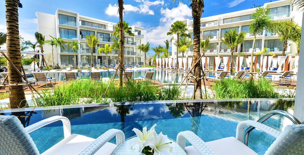 Amara Bangkok Hotel 5* & Dream Phuket Hotel 5*