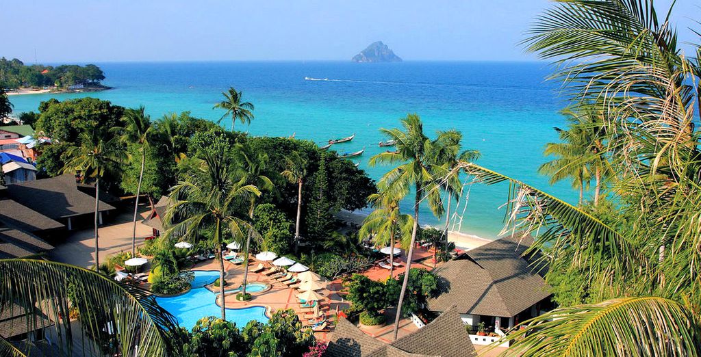 Maikhao Beach & Holiday Inn Phi Phi & Bangsak Merlin