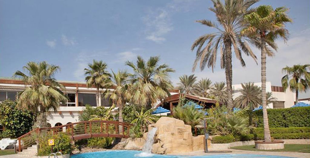 Dubai Marine Beach Resort 5*
