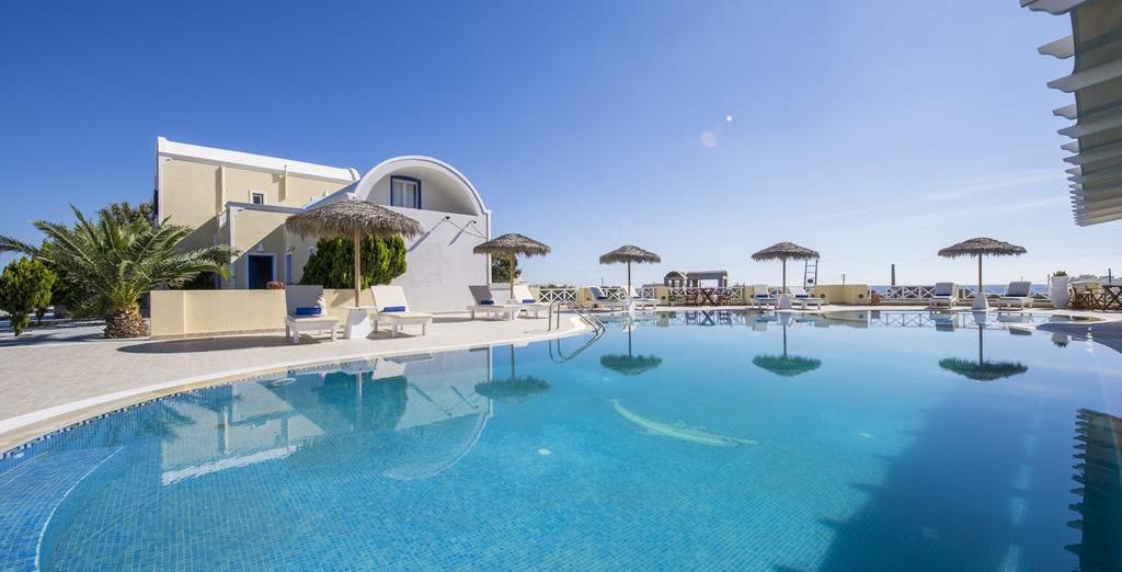 Mari Kristin Beach Hotel 4* + Bella Santorini 4*