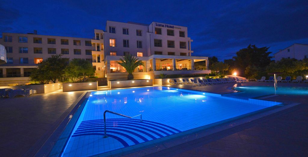 Luna Island Hotel 4*