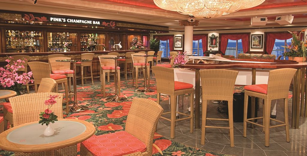 Hotel Hyatt regency Waikiki Beach Resort and SPA 4* (o similare) + Crociera Isole Hawaii con Pride Of America
