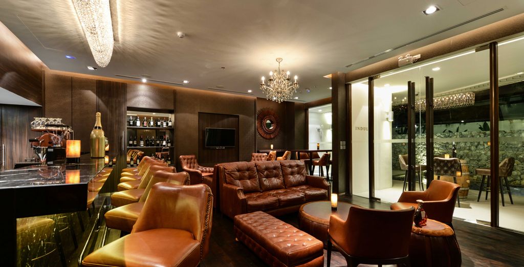 Amara Bangkok Hotel 5* & Dream Phuket Hotel 5*