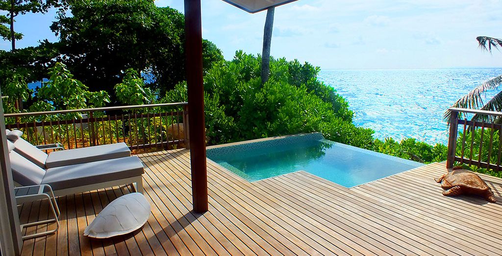 Carana Beach Hotel 4*S