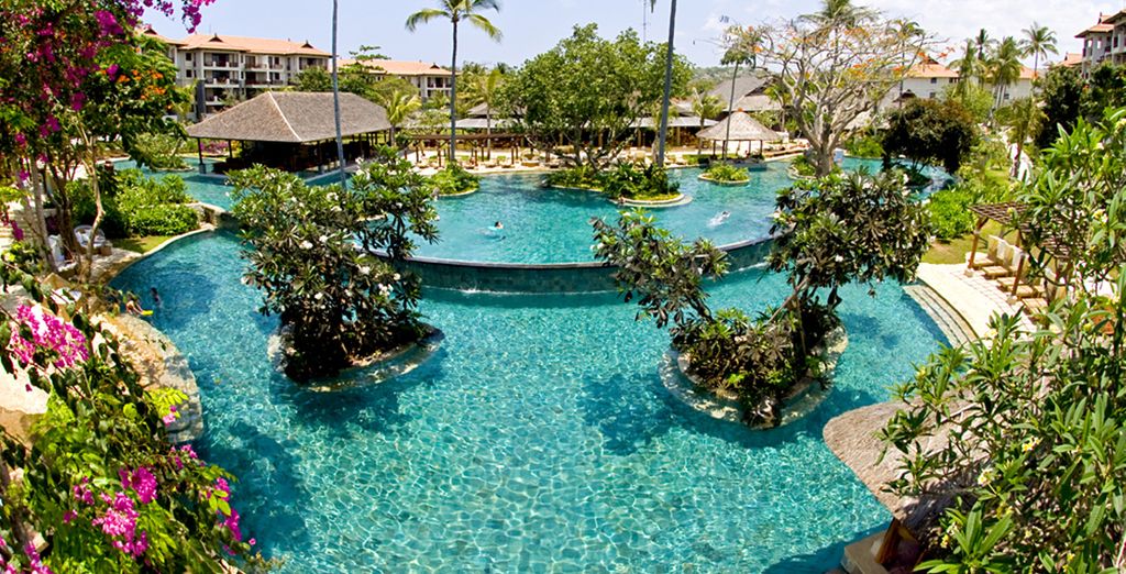 The Mansion Baliwood Resort Hotel and Spa 5* + Novotel Bali Nusa Dua 5*