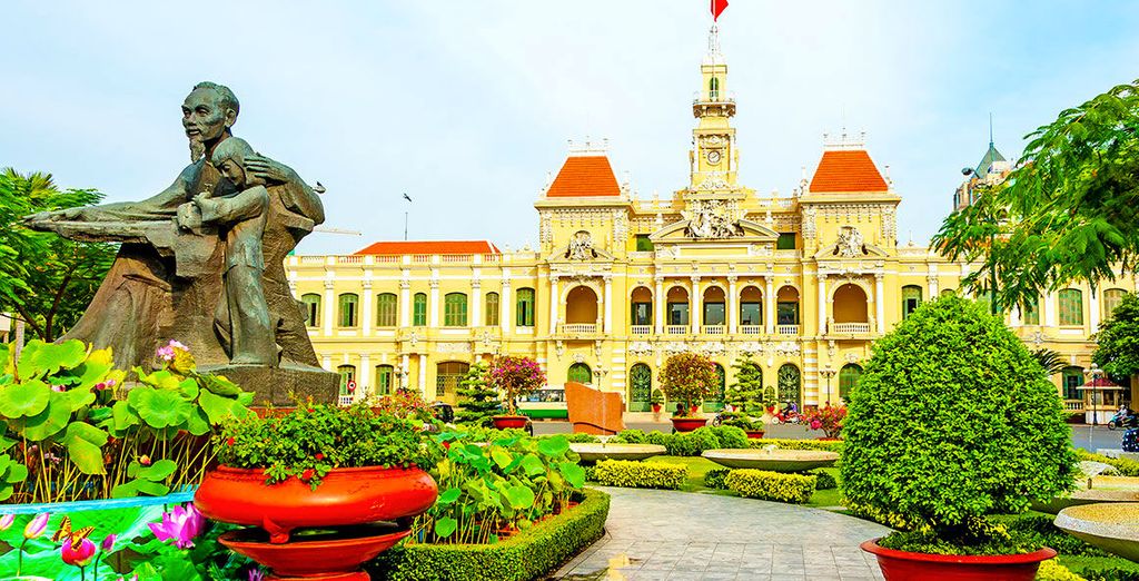 Tour Classico 8 giorni / 7 notti + Estensione Mare 4 giorni / 3 notti a Phu Quoc 4*