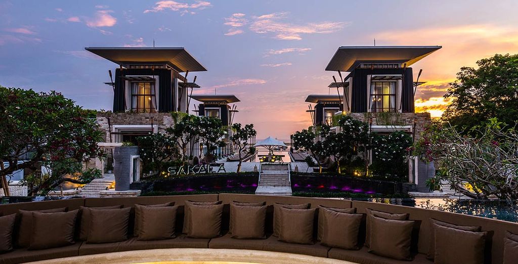 Combinato Sankara Ubud Resort 4*+ Conrad Bali 5*