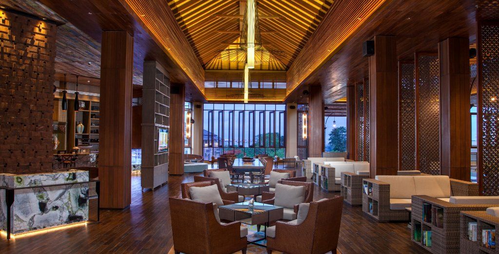 Tanadewa Resort & Spa 5* + Anema Wellness & Resort Gili Lombok 5* + Mövenpick Resort & Spa Jimbaran Bali 5*