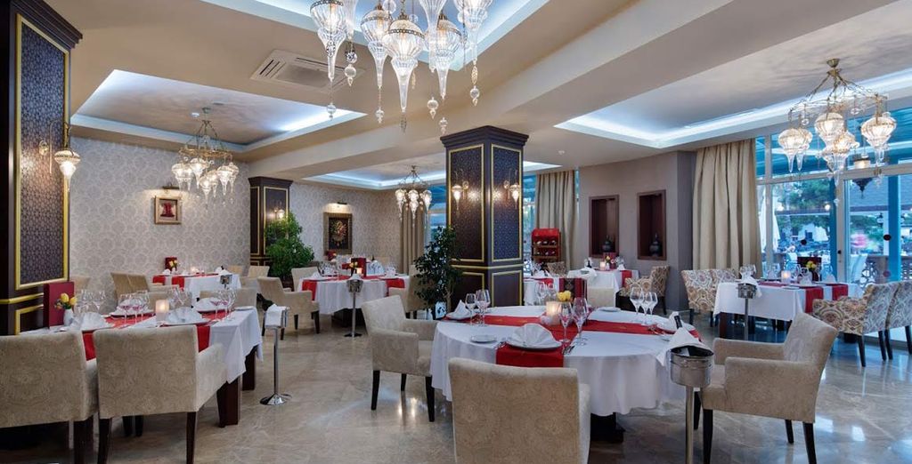 Euphoria Palm Beach Resort 5*