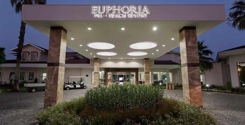 Euphoria Palm Beach Resort 5*