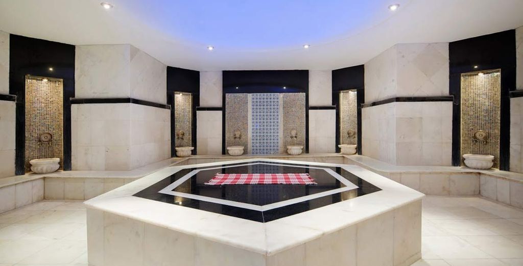 Euphoria Palm Beach Resort 5*