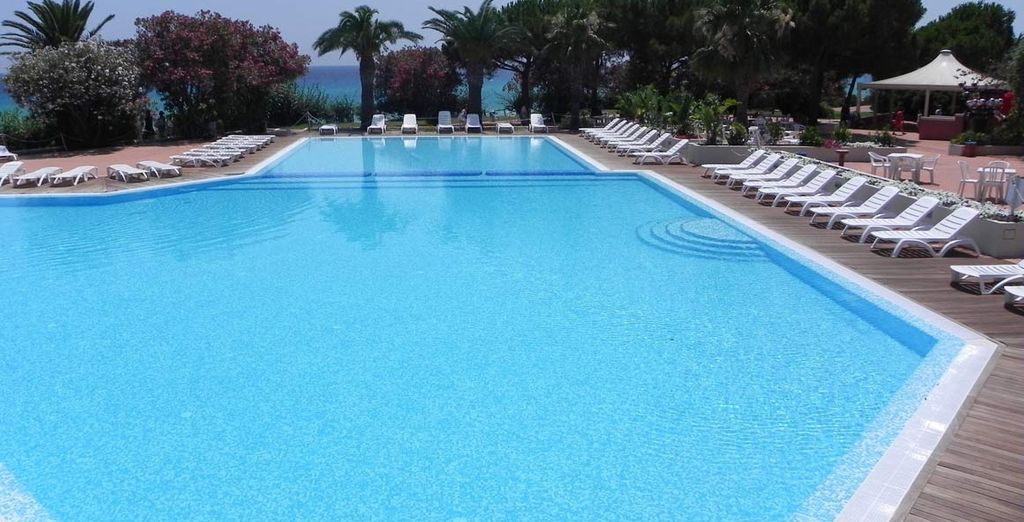 Free Beach Club 4*