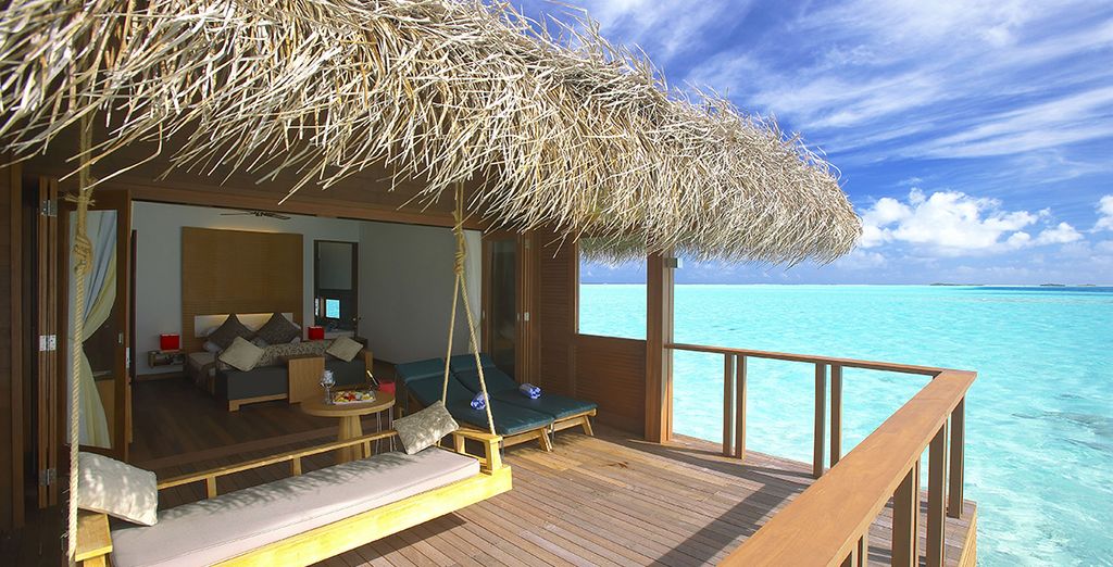 Hotel di lusso e camera singola con vista sull'Oceano Indiano e le sue acque turchesi