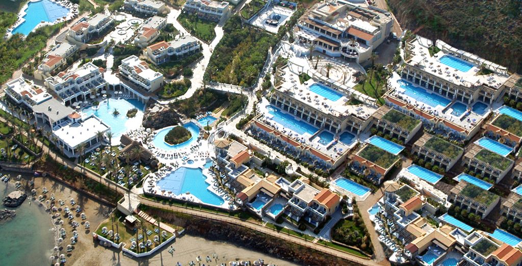 Radisson Blu Beach Resort 5*