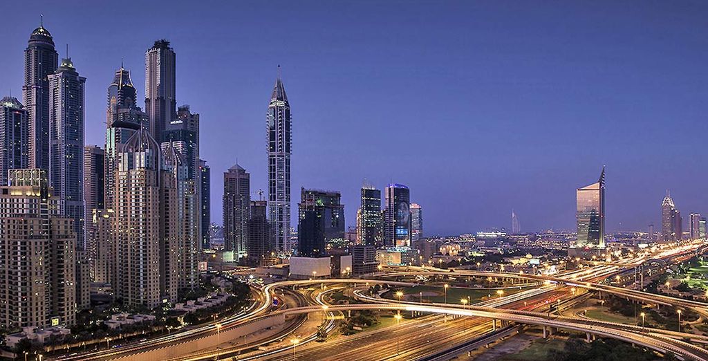Pullman Dubai Jumeirah Lake Towers Hotel and Residence 5*