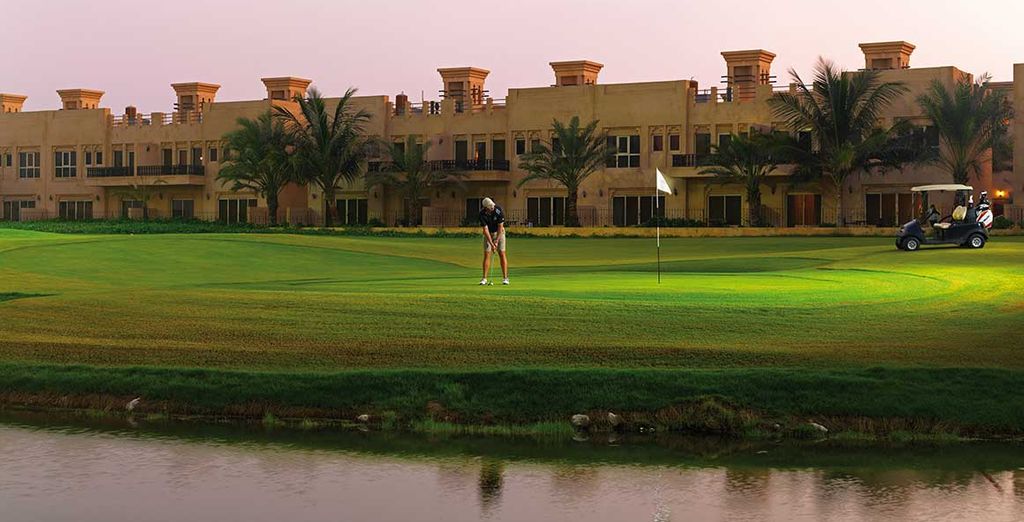 Al Hamra Village Golf & Beach Resort 5*