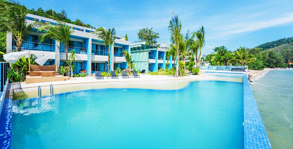 The Tide Beachfront Siray 5* & Zeavola Resort 5*