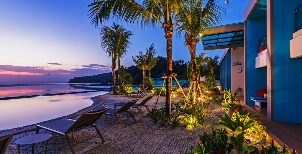 The Tide Beachfront Siray 5* & Zeavola Resort 5*