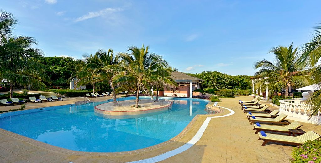 Avana NH Collection Victoria & Iberostar Ensenachos