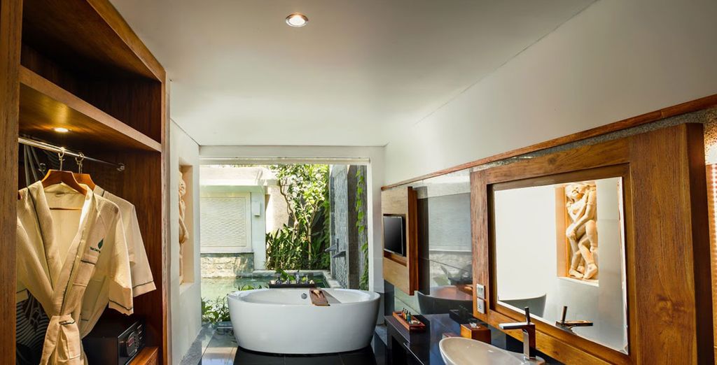 Payogan Villa Resort and Spa 5* & Leaf Jimbaran Bali Luxurious Villa & Spa Retreat 5*