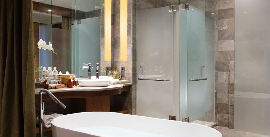 Adiwana Resort Jembawan 4* + Radisson Blu Bali Uluwatu 5*