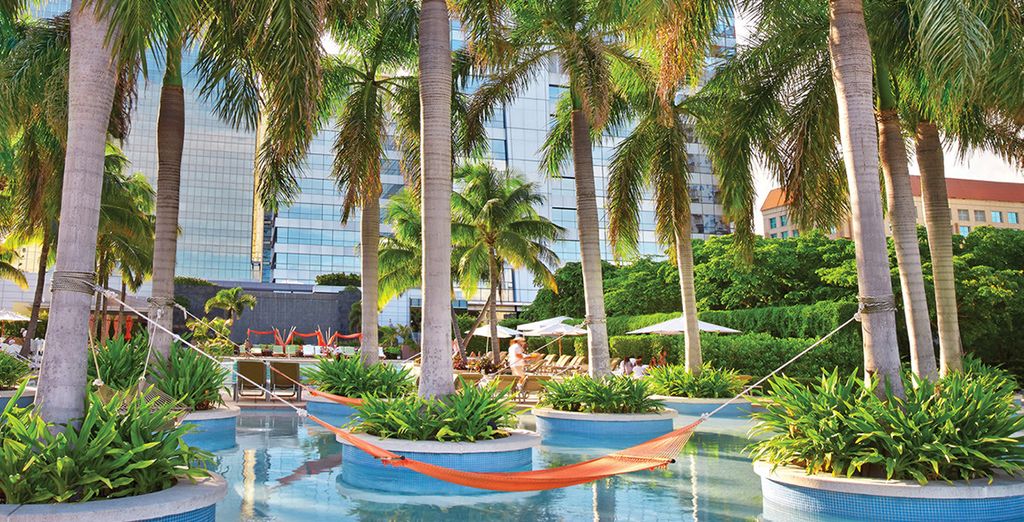 Four Seasons Hotel Miami 5* + Breathless Montego Bay Resort & Spa 5* - Adults Only