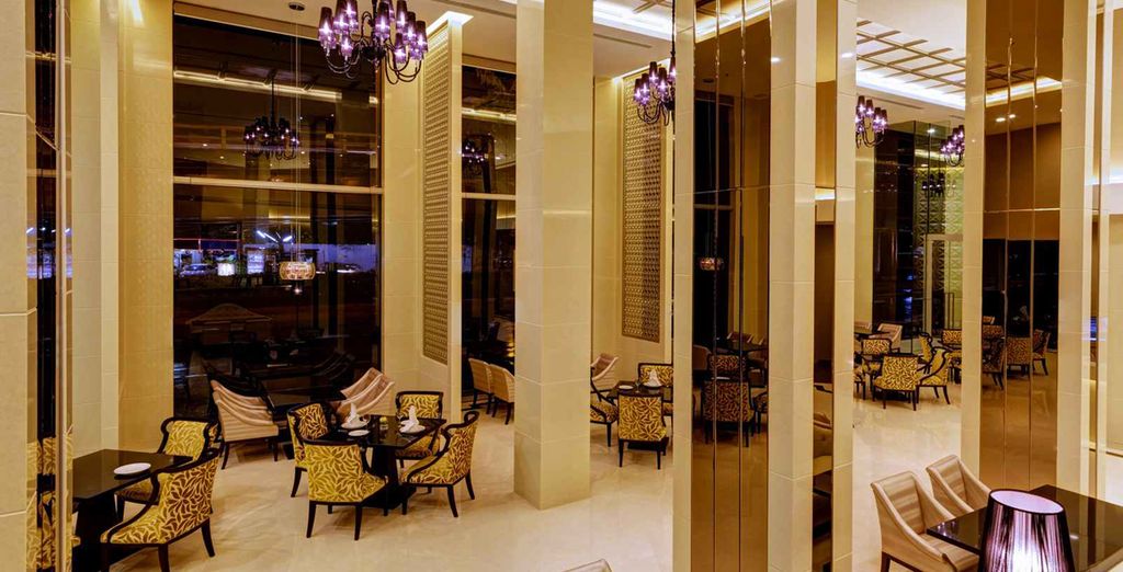 Mandarin Hotel By Centrepoint Bangkok 4* + The Leaf Oceanside Khao Lak 4*
