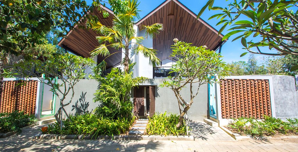 Adiwana Monkey Forest 4* + Lembongan Beach & Resort 5* + Dancing Villas Nusa Dua 5*