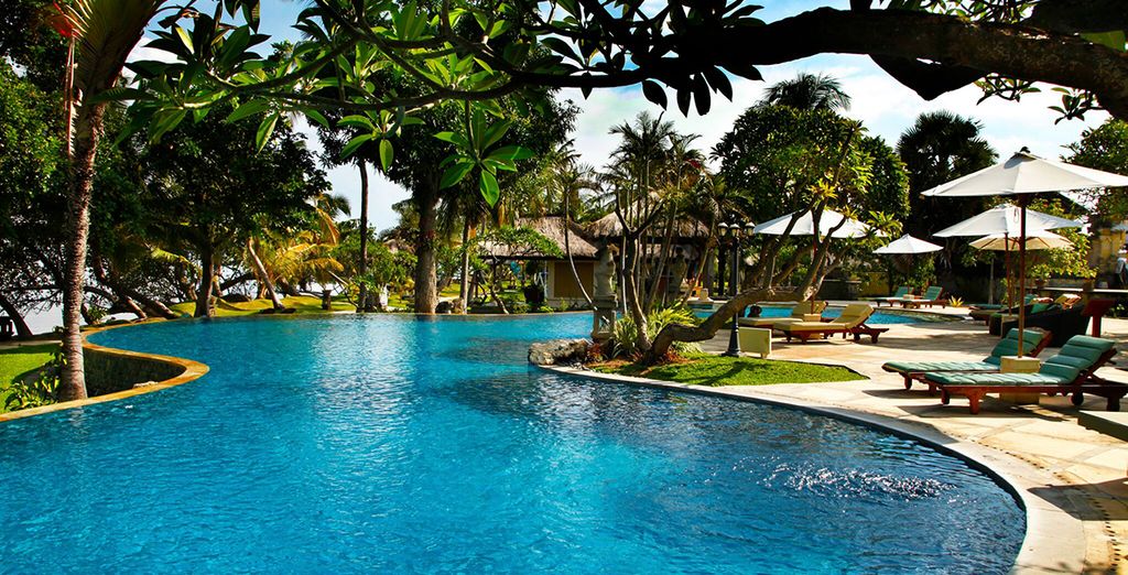Le perle di Bali: Candidasa, Pelaga, Lovina e soggiorno mare a Kuta